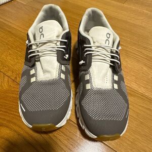 On Running Cloud 5 Combo Sneaker size 7 grey